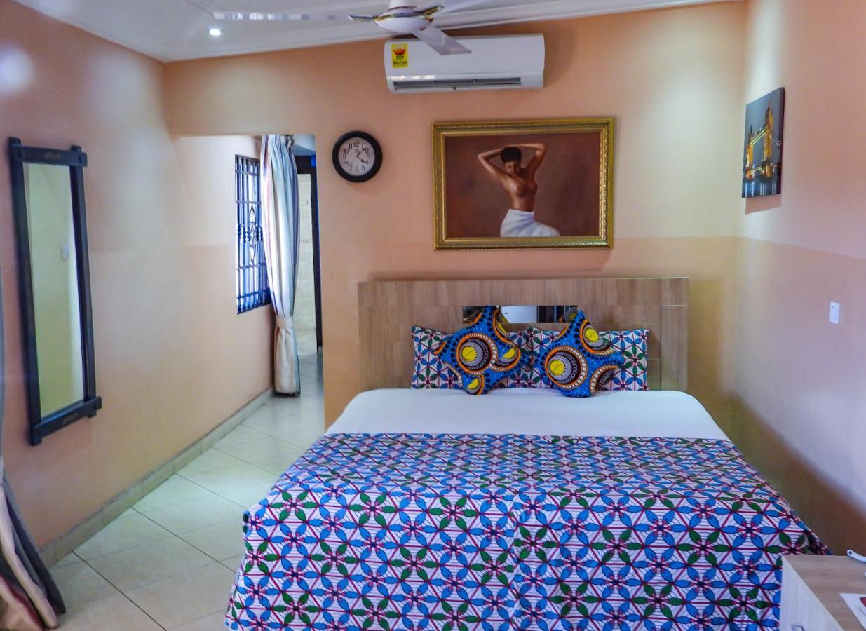 Bays Lodge, Accra Extérieur photo