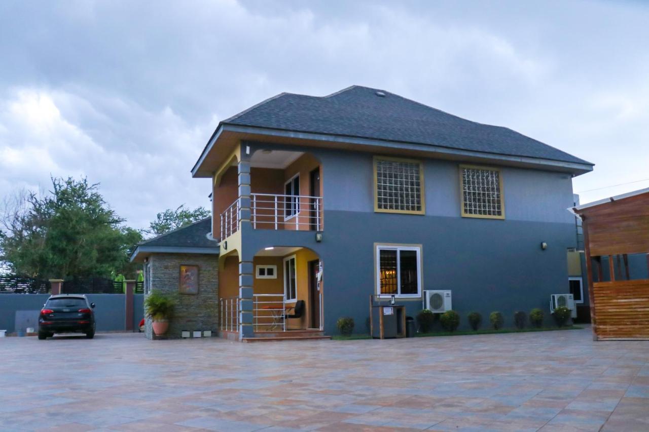 Bays Lodge, Accra Extérieur photo